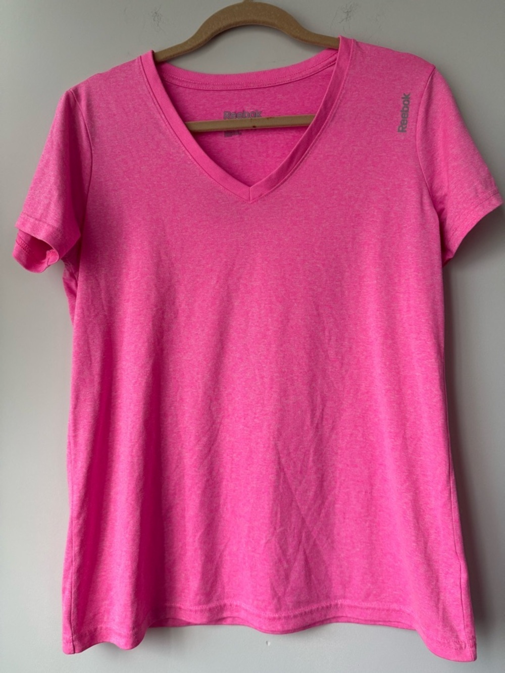 Reebok SpeedWick Athletic Shirt in Pink- Size Large